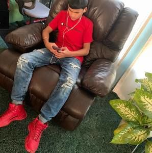 Meet your Posher, Jhovanny